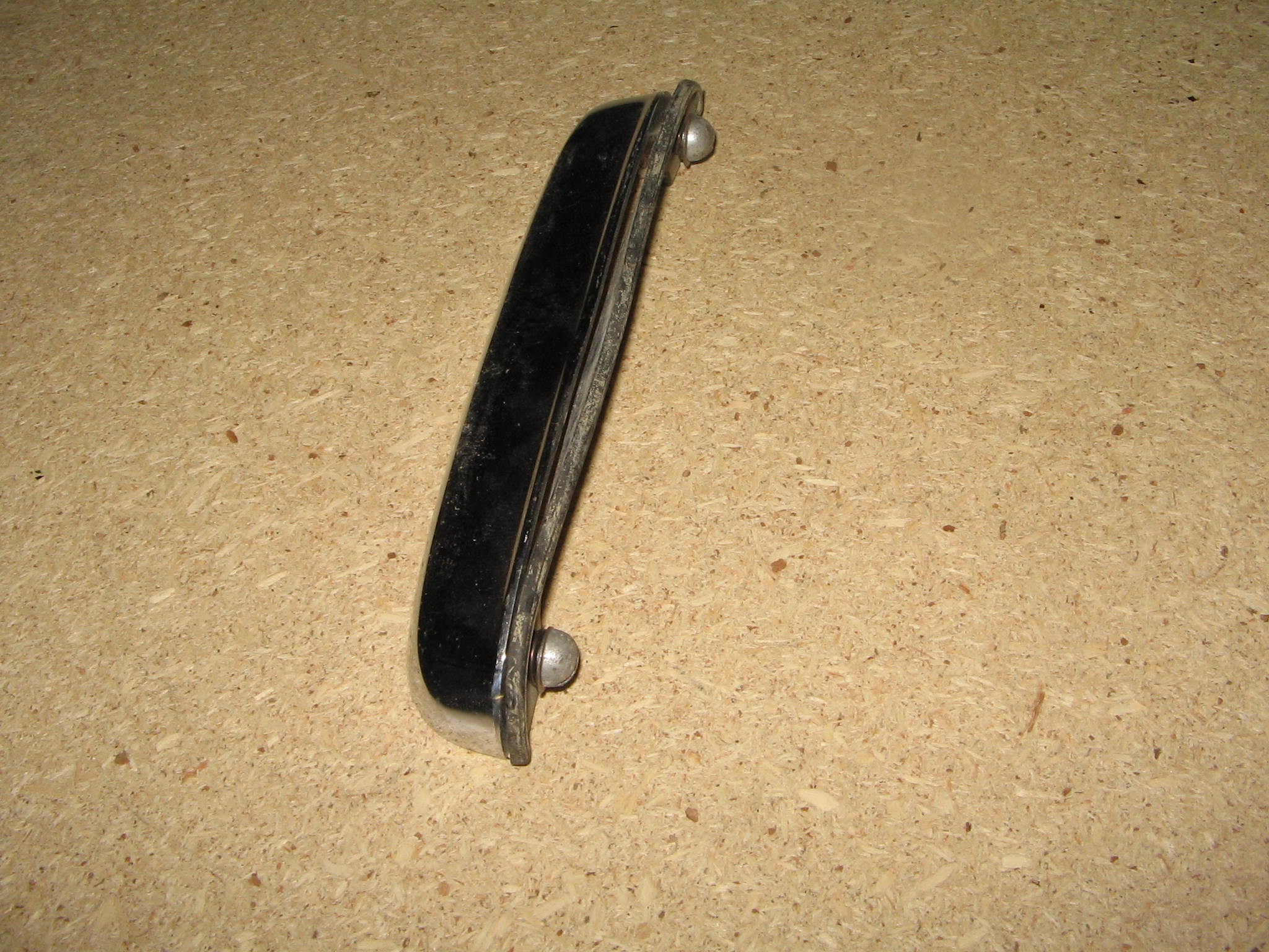 MANIGLIA POST N.594